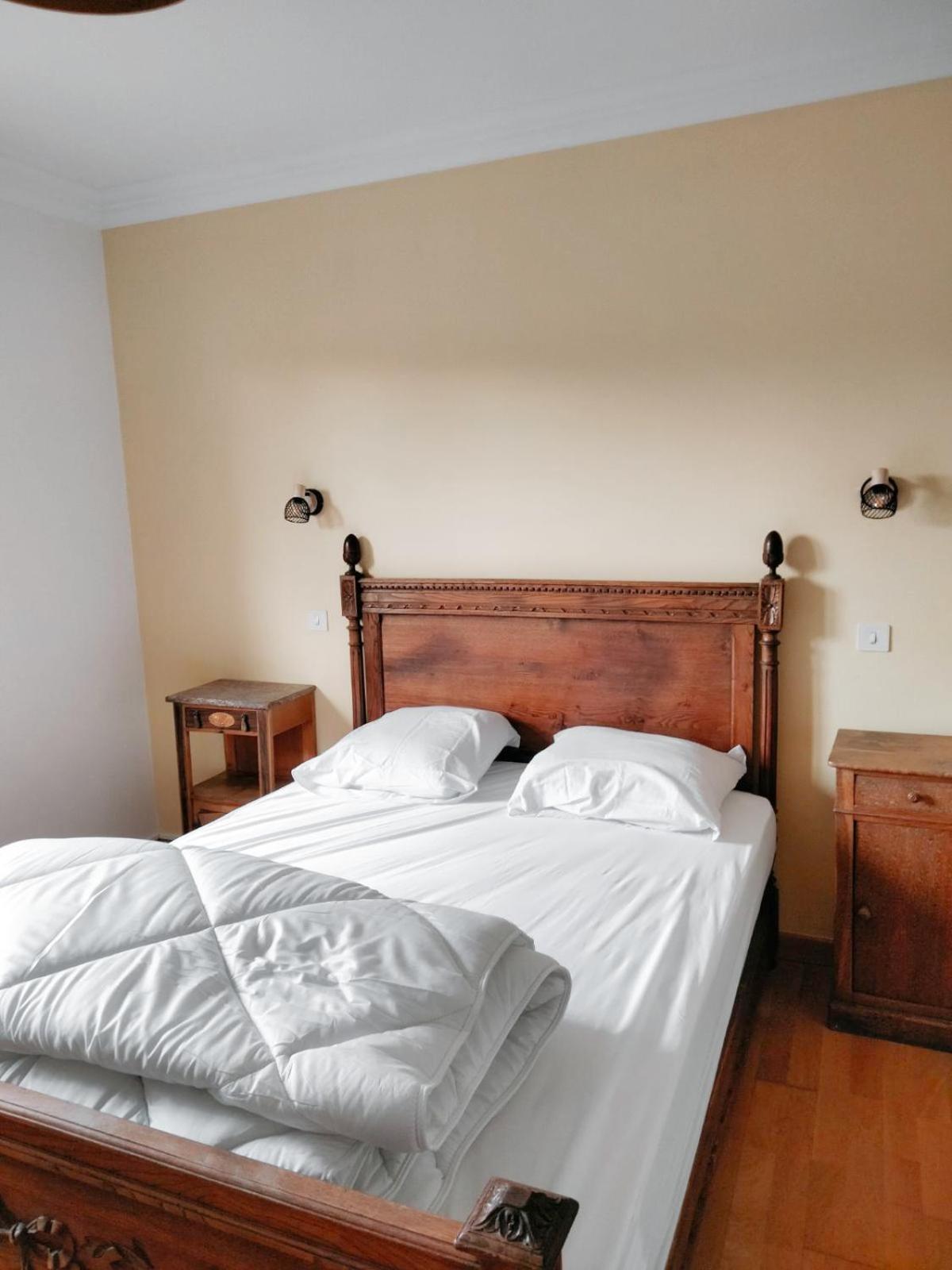 La Maison De L'hermitage 225 M2 Terrain 2300 M2 Holiday home *